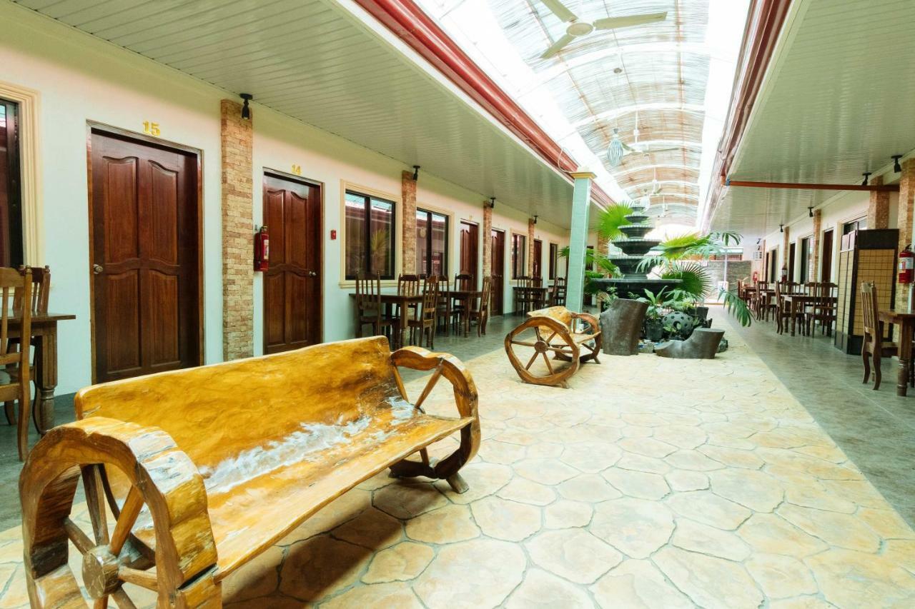 Reddoorz Premium Near Pristine Beach Puerto Princesa Eksteriør billede