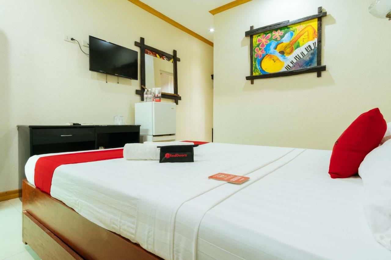 Reddoorz Premium Near Pristine Beach Puerto Princesa Eksteriør billede