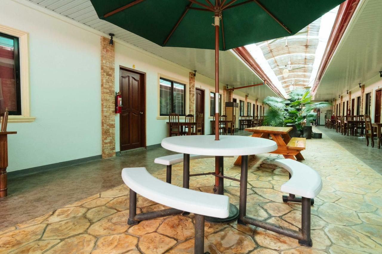 Reddoorz Premium Near Pristine Beach Puerto Princesa Eksteriør billede