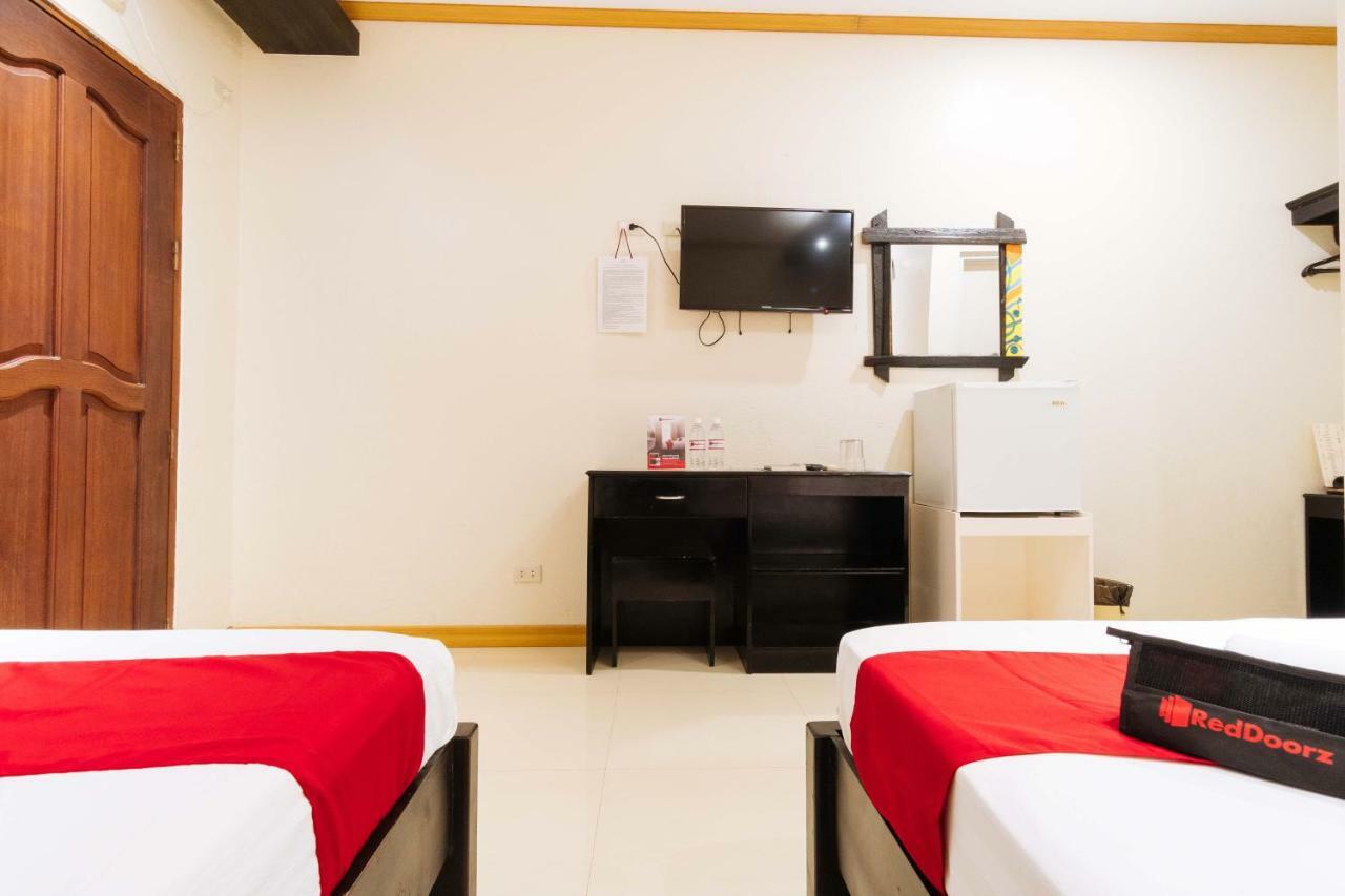 Reddoorz Premium Near Pristine Beach Puerto Princesa Eksteriør billede